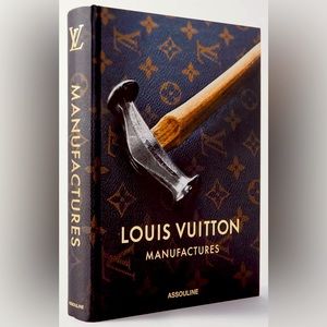 Bundle. 4 w/ 😇 symbol for 20% promo - Louis Vuitton Manufactures Assouline book